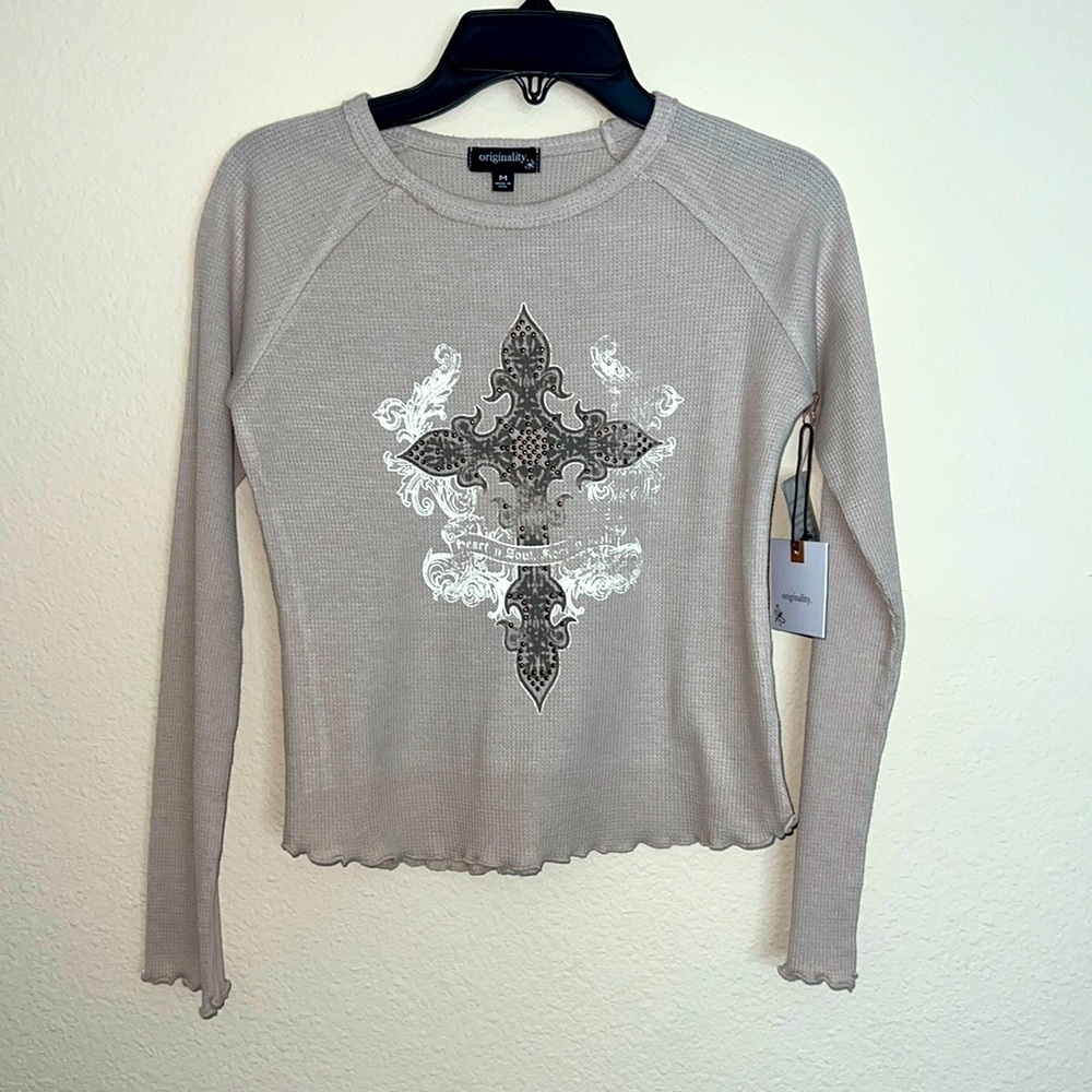 Long sleeve cross shirt